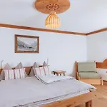 Hotel Alpenhotel Zur Wildi 3*