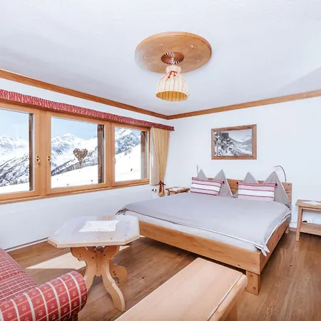 Alpenhotel Zur Wildi Lauchernalp Hotel