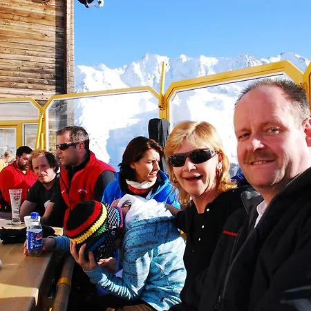 Alpenhotel Zur Wildi Lauchernalp 酒店 Wiler