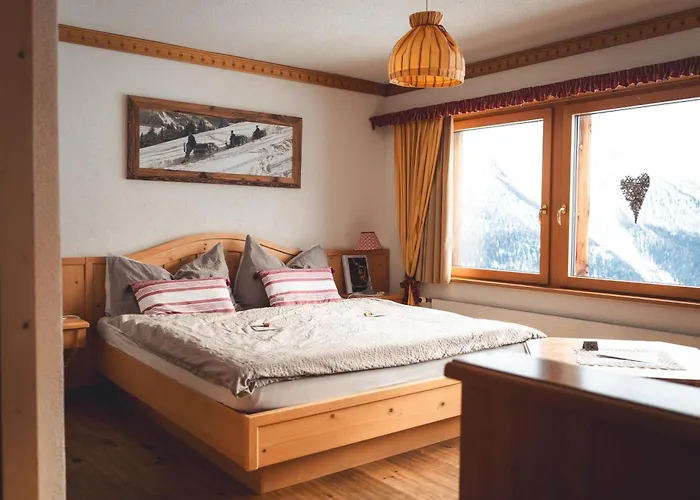 ホテル Alpenhotel Zur Wildi Lauchernalp Wiler